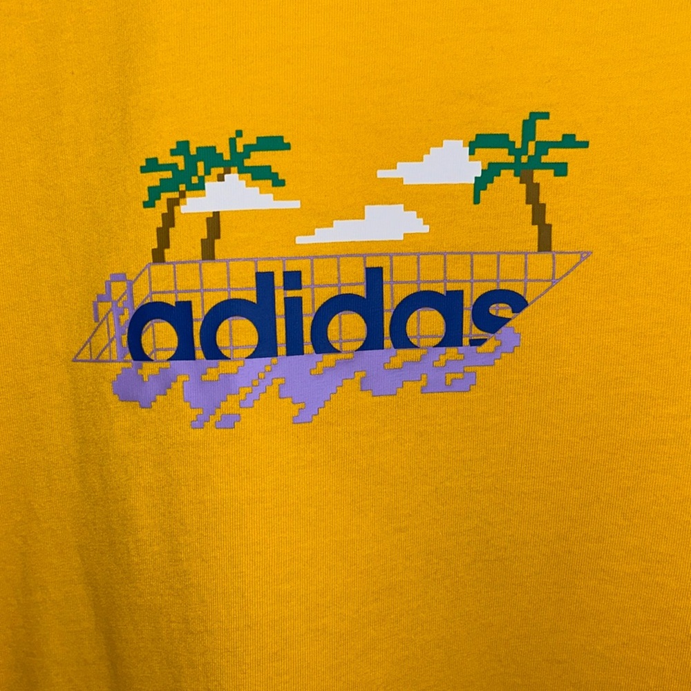 🦋Adidas Mellow yellow T-shirt 5/25$